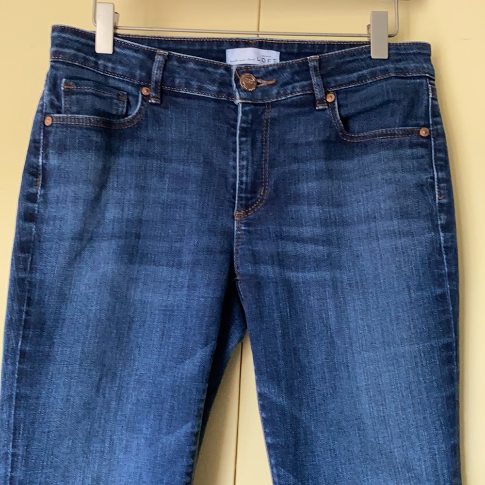 Ann Taylor LOFT blue jeans in size 28 - Picture 2 of 11